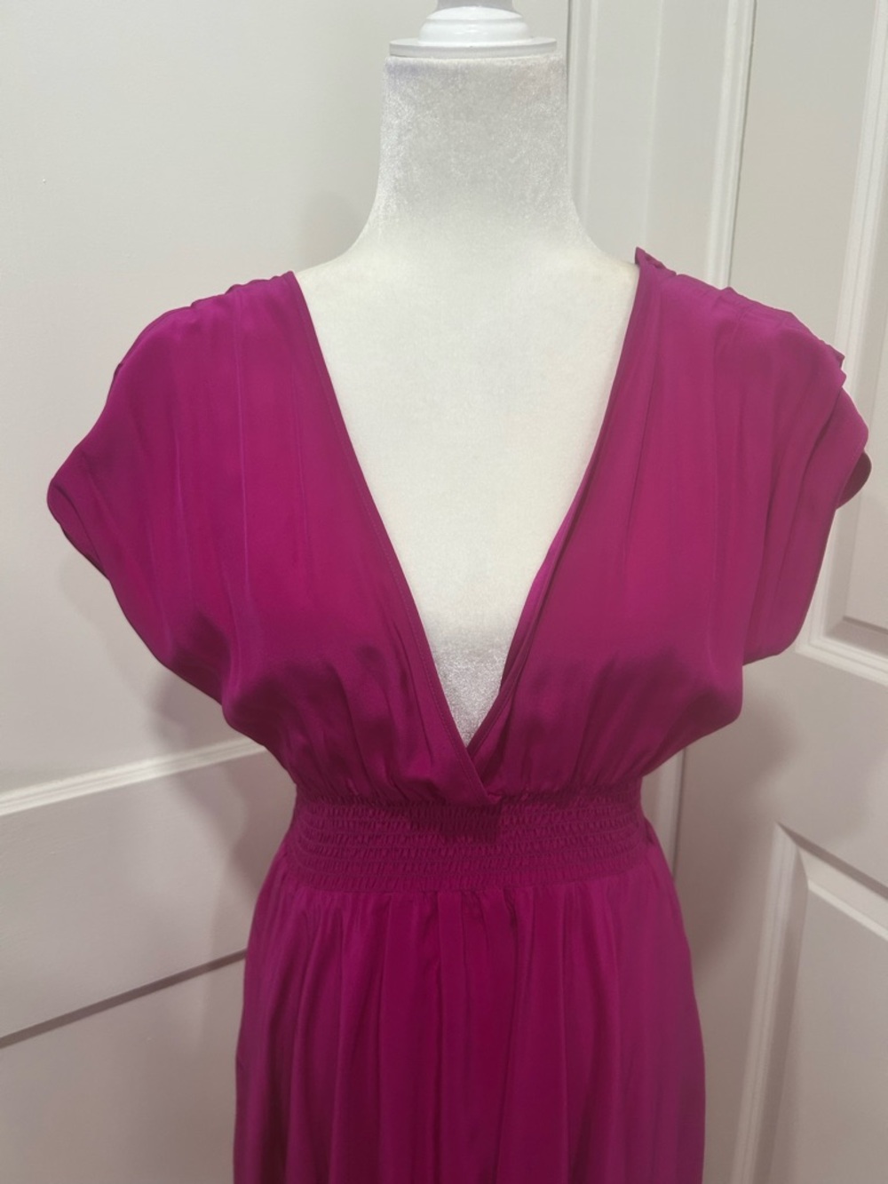 Raquelle 100% Silk Magenta Double V Party Dress USA women’s Size Medium new sexy - Picture 5 of 11